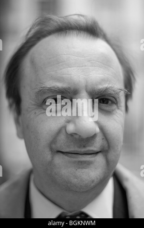 Facce di Londra bianco uomo di mezza età fotografato in St James's London REGNO UNITO Foto Stock