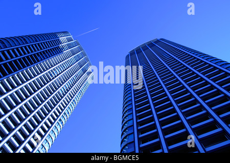 Edifici di Shiodome vicino Stazione Hamamatsucho. Tokyo Parchi gemellati, Stazione Hamamatsucho, Minato-ku, Tokyo, Giappone Foto Stock