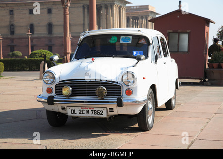 Ambasciatore auto per i funzionari del governo, segreteria Blocco del Nord, uffici per i ministri del governo, New Delhi, India Foto Stock