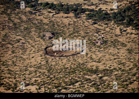 Vedute aeree di insediamenti Himba, Kaokoland, Namibia. Foto Stock