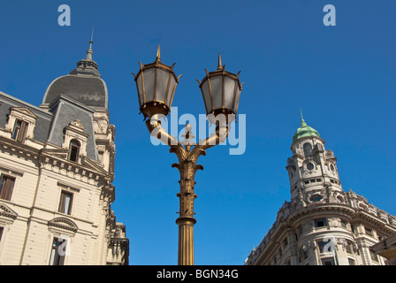 Ornati edifici nel centro storico della città di Buenos Aires, Argentina Foto Stock