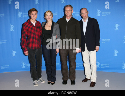 DAVID KROSS Kate Winslet Stephen Daldry & Ralph Fiennes lettore PHOTOCALL. Il FESTIVAL DEL CINEMA DI BERLINO 2009 IL GRAND HYATT POTS Foto Stock