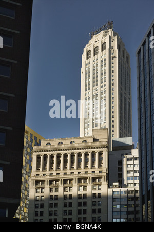 Grattacieli del quartiere finanziario di New York : 3 Hanover Square di fronte 20 Exchange Place Foto Stock