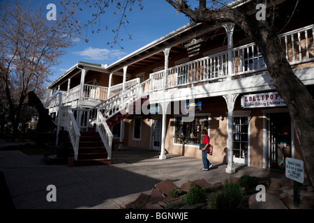 Vecchi edifici occidentale nei pressi di Plaza Don Fernando Street Taos New Mexico, NEGLI STATI UNITI Foto Stock