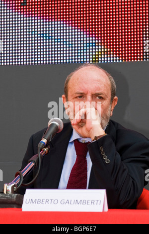 Umberto Galimberti, Festival della Filosofia di Modena, Italia Foto Stock