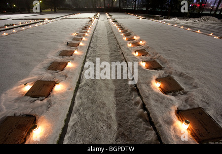 Cimitero militare per la guerra d'inverno finlandese e i soldati della seconda guerra mondiale in inverno, Finlandia Foto Stock