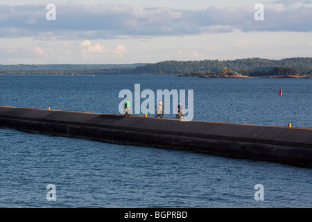 Lake Superior Presque Isle Harbor Breakwater Lighthouse Marquette Michigan Michigan negli Stati Uniti paesaggio acquatico dei grandi Laghi degli Stati Uniti viaggi attivi stile di vita ad alta risoluzione Foto Stock