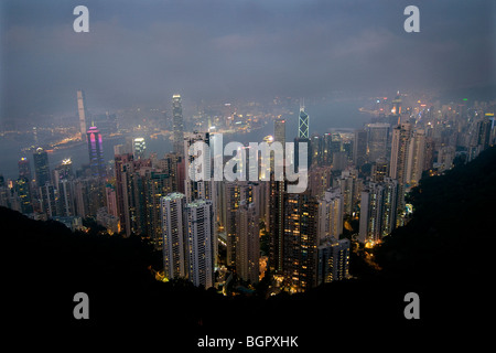 Skyline di Hong Kong come si vede dalla vista di picco Foto Stock