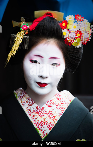 (Maiko Geisha in formazione) in Kyoto quartiere Gion - Kyoto, Giappone Foto Stock