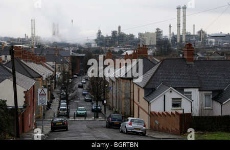 Dow Corning global Chemical company stabilimento di Barry South Glamorgan Wales UK visto da Kenilworth Road nella zona Cadexton Foto Stock