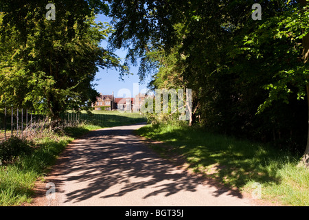 Fawsley Hall hotel visto dall'approccio Foto Stock