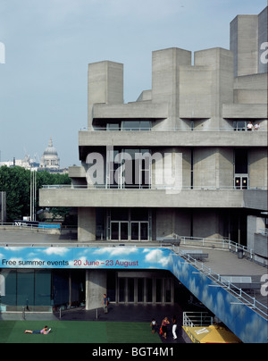 Il Royal National Theatre, Londra, Regno Unito, DENYS LASDUN Foto Stock