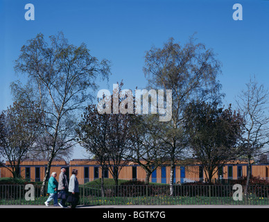 Scuola SURESTART, LONDRA, REGNO UNITO, John MCASLAN E PARTNER Foto Stock