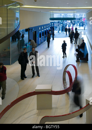 Barclays Bank flagship piccadilly circus ramo michael aukett architetti designer rampa della coda Foto Stock