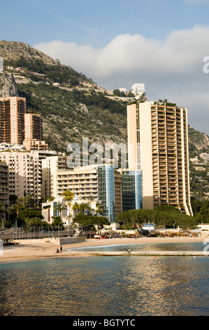 Monaco, Monte Carlo - paesaggio urbano, Vista esterna del ricco hotel di lusso sulla Costa 'le Meridien Beach Plaza Monte Carlo' Foto Stock