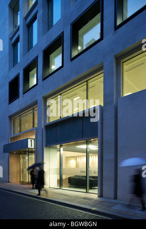 Un vecchio JEWRY, LONDRA, REGNO UNITO, SHEPPARD ROBSON Foto Stock