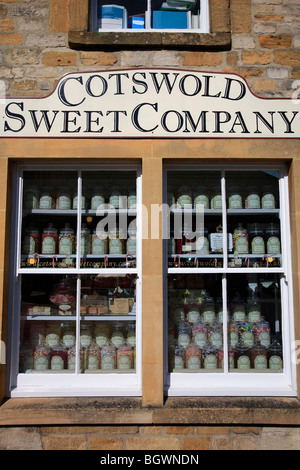 Cotswolds dolce compagnia Vetrina Stow on the Wold cittadina collinare Gloucestershire England Regno Unito Foto Stock