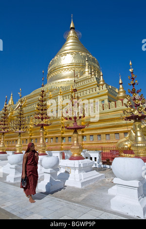 Shwezigon Paya. Nyaung U. Bagan. Myanmar Foto Stock