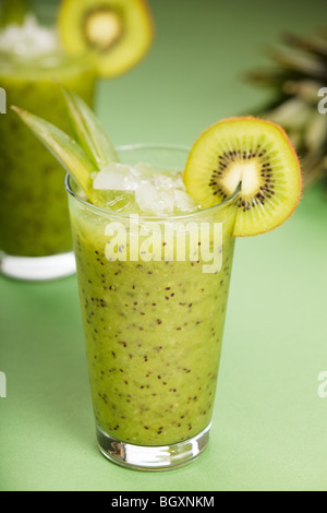 Frullato di kiwi Foto Stock