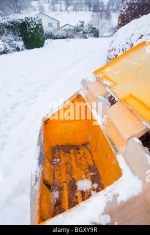 Un sale di vuoto bin su Damson Dene Park a Ambleside, Cumbria, Regno Unito. Foto Stock