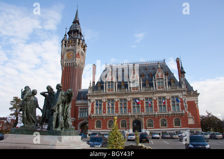 Hotel de Ville in fiammingo in stile rinascimentale, con il borghese (borghesi) Calais, Pas de Calais, Francia 100405 Orizzontale Calais Foto Stock