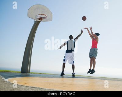 I giocatori di basket Foto Stock