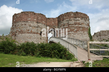 L'ingresso al castello di Beeston cheshire england Foto Stock