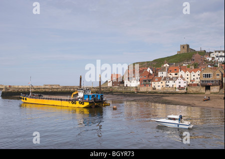 La draga nel porto di Whitby. Foto Stock