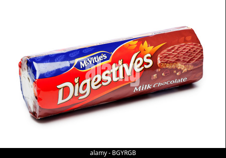 McVities al cioccolato al latte biscotti digestivi pacchetto - tagliare fuori studio su sfondo bianco Foto Stock