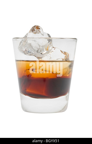 Nero russo bere miscelato su sfondo bianco Foto Stock