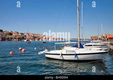 Fiskebackskil un piccolo villaggio di pescatori in Bohuslan Svezia Foto Stock