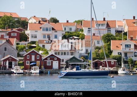 Fiskebackskil un piccolo villaggio di pescatori in Bohuslan Svezia Foto Stock