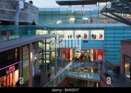 Liverpool, Merseyside England, Regno Unito, Europa. John Lewis Store in Liverpool One shopping centre Foto Stock