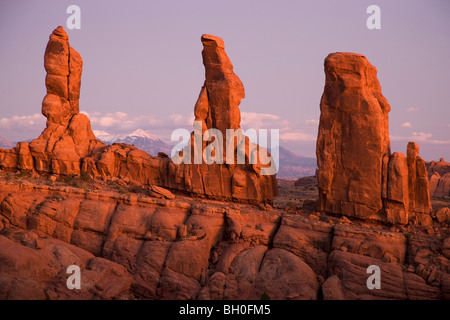 Marciando uomini formazione, Klondike Bluffs area, Arches National Park, vicino a Moab, Utah. Foto Stock