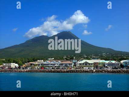 Charlestown waterfront presso Nevis. Caraibi Foto Stock