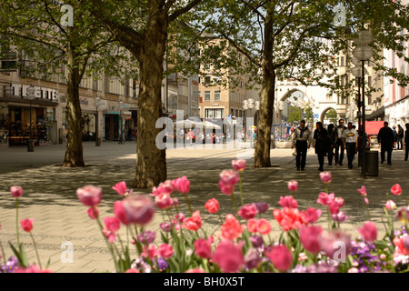 Karlstor Karlsplatz Monaco di Baviera, Germania, Europa Foto Stock