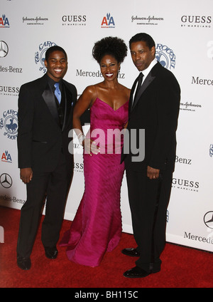 PAULETTA Denzel Washington WA ATTORE & moglie e figlio BEVERLY HILLS CA USA 25/10/2008 Foto Stock