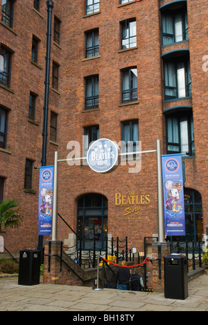 La storia dei Beatles esterno Albert Dock complesso Central Liverpool England Regno Unito Europa Foto Stock