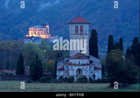 Eglise Saint Just a Valcabrere e Ancienne la cattedrale di Notre Dame, il modo di San Giacomo, Chemins de Saint Jacques, Chemin du Pi Foto Stock