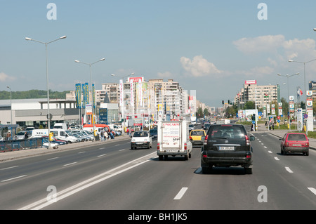 La strada principale e 60 in Brasov Romania Europa orientale Foto Stock