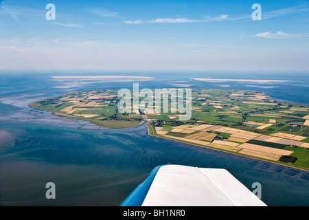 Vista aerea di Pellworm Island, a nord delle Isole Frisone, Schleswig-Holstein, Germania Foto Stock