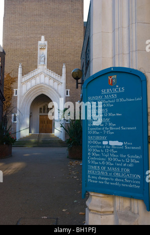 Nostra Signora delle Vittorie chiesa cattolica Kensington Londra Inghilterra REGNO UNITO Foto Stock