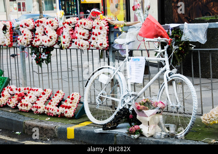 Un fantasma bike a Greenwich, Londra, Inghilterra Foto Stock