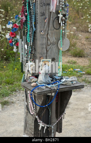 Foto di stock di oggetti e di offerte a sinistra dai visitatori per il vecchio volo originale 93 Memorial, Shanksville, PA, Stati Uniti d'America. Foto Stock