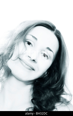 Close-up di donna bella faccia. Su sfondo bianco Foto Stock
