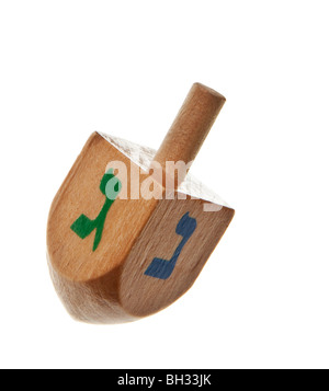 Hanukkah dreidel isolato su uno sfondo bianco Foto Stock