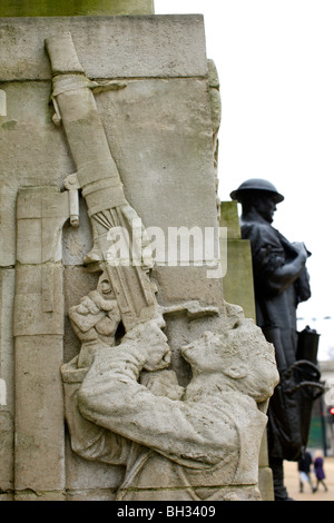 Detail from the Royal Artillery Memorial at Hyde Park Corner London designed by Charles Sargeant Jagger in 1925 Foto Stock