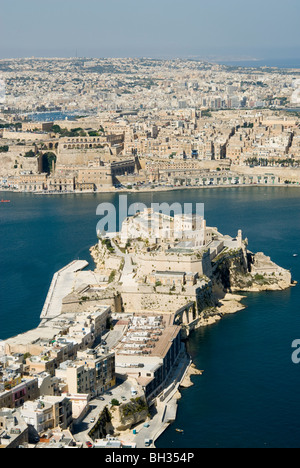 La Valletta, il Grand Harbour e St.Angelo Fort nella vittoriosa o Birgu, Vista Aerea, isola di Malta, la Repubblica di Malta Foto Stock