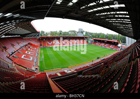 Vista dentro la valle Stadium, Londra. La casa di Charlton Athletic Football Club Foto Stock