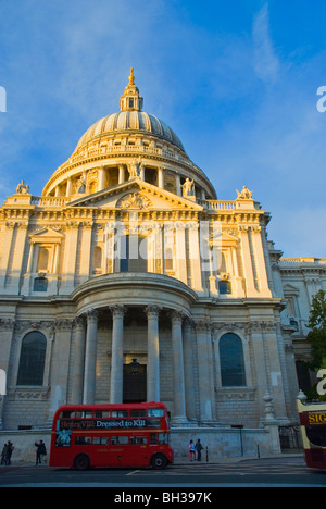 St Pauls Cathedral Londra Inghilterra REGNO UNITO Foto Stock